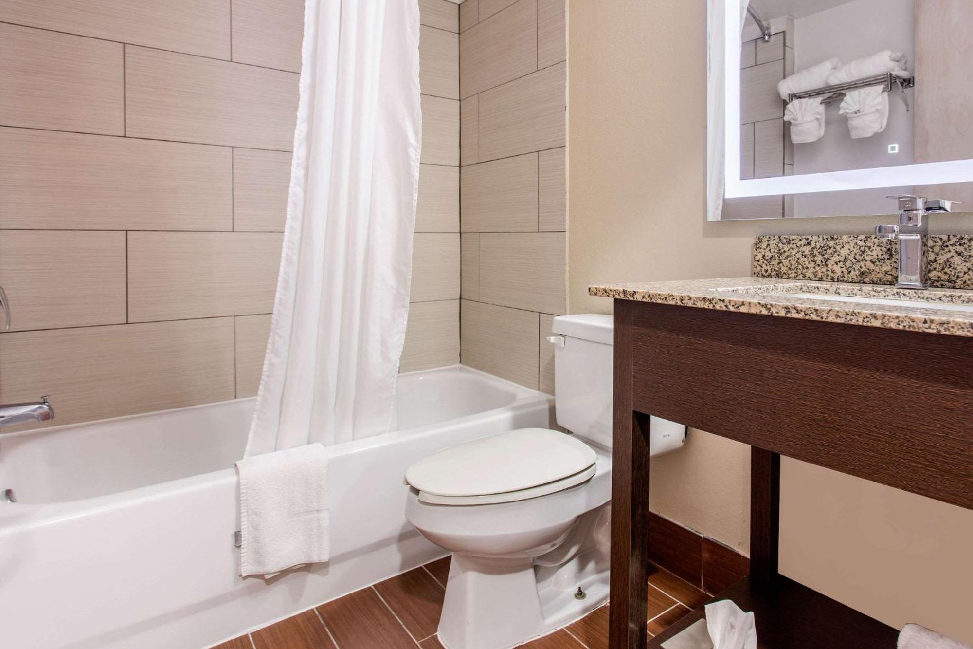 Quality Inn & Suites Myrtle Beach Near Outlets Exterior foto