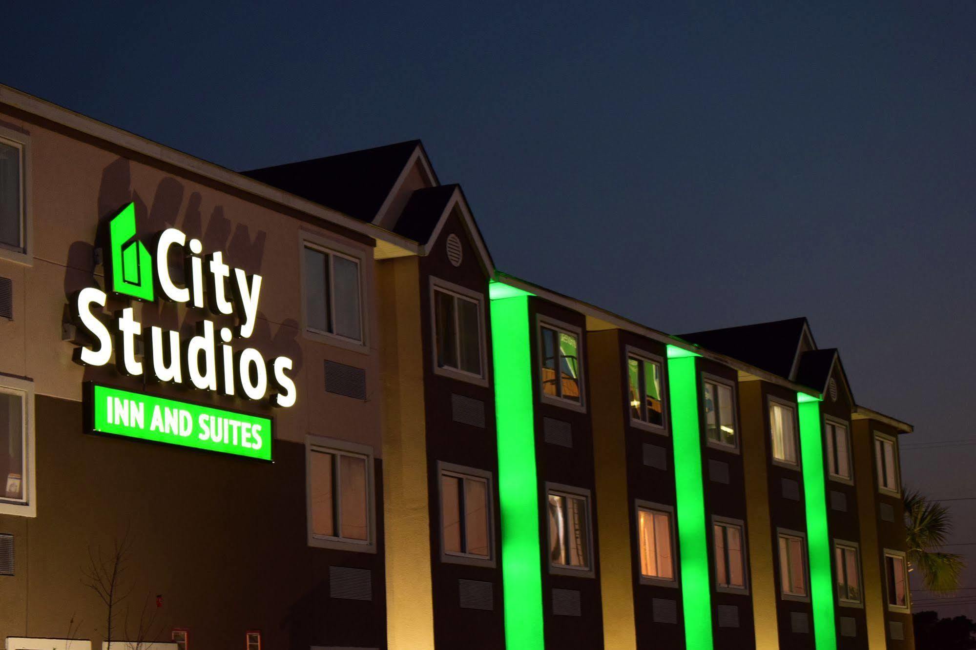 Quality Inn & Suites Myrtle Beach Near Outlets Exterior foto