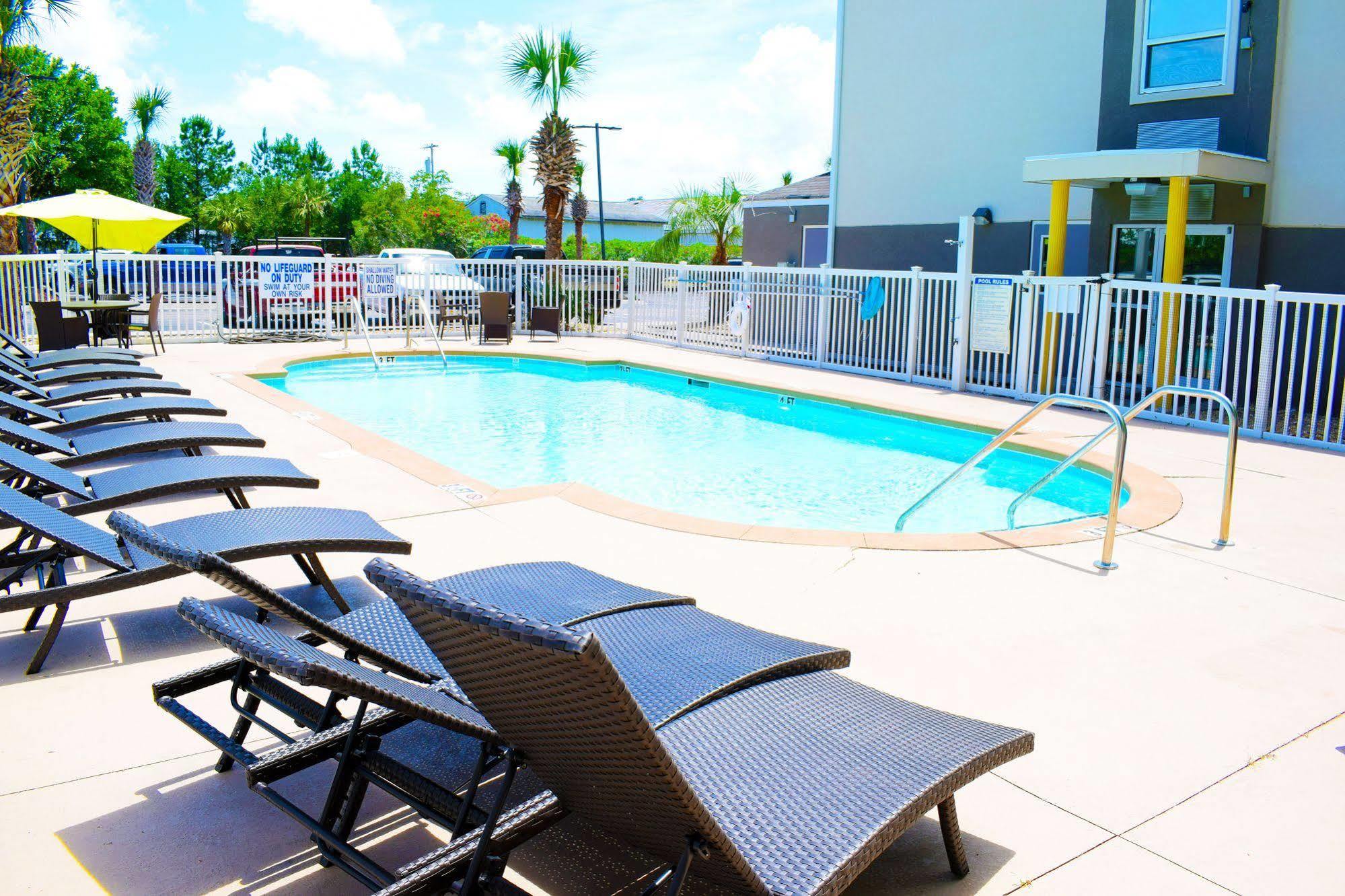 Quality Inn & Suites Myrtle Beach Near Outlets Exterior foto
